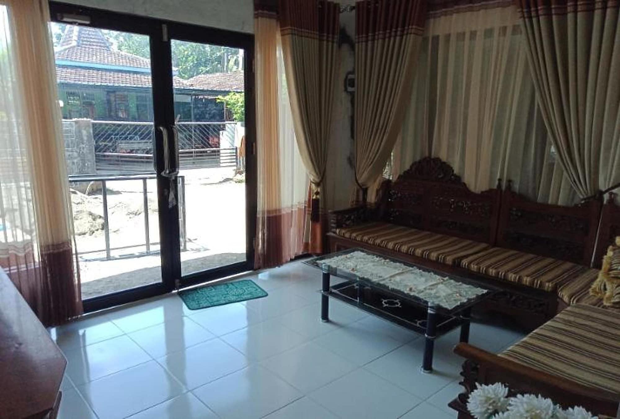 Gandrung City Hostel Banyuwangi  Luaran gambar
